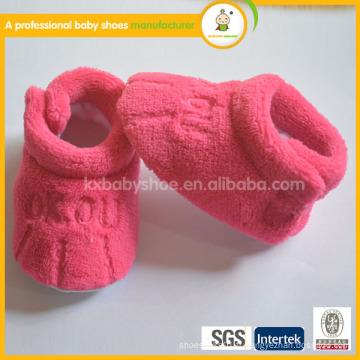 Chaussures de marche à semelles douces pour bébés chaussures en laine de crochet pour bébé